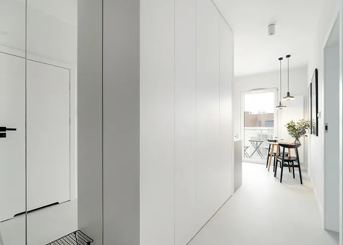 Modern Remote Work Close To The Malta By Renters Poznań